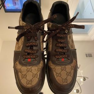 Authentic Vinatge Florence Gucci Sneakers !